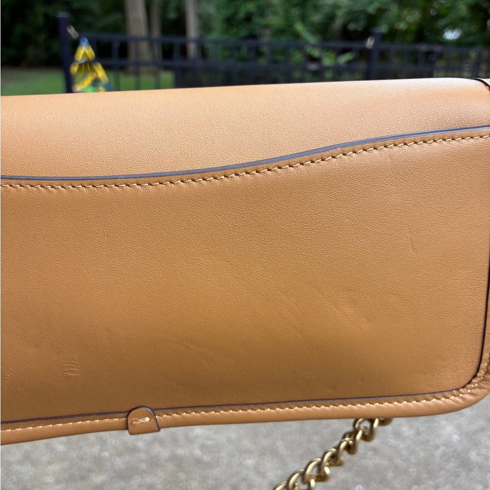 Coach Dinky 1974 - Honey Brown | Tan Leather Shoulder Bag with Gold Hardware - Picture 4 of 10